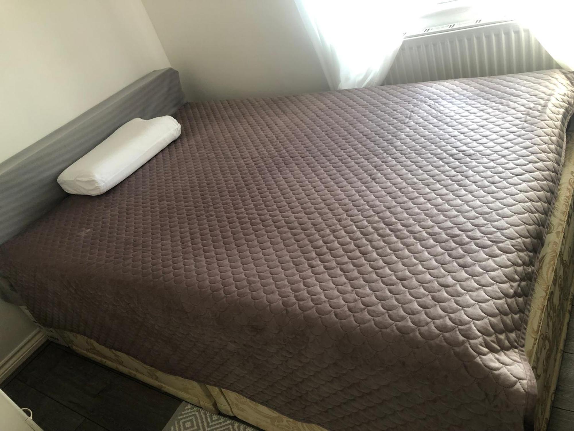 Basildon, Private In A Flat Homestay Basildon