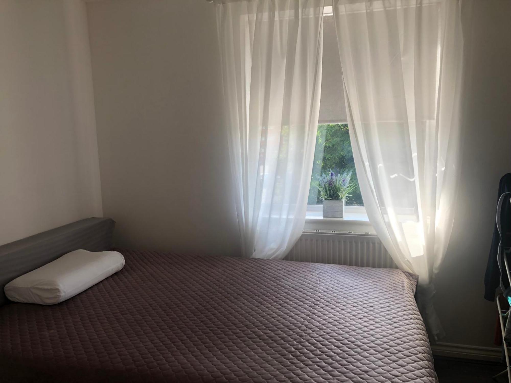 Basildon, Private In A Flat * Basildon