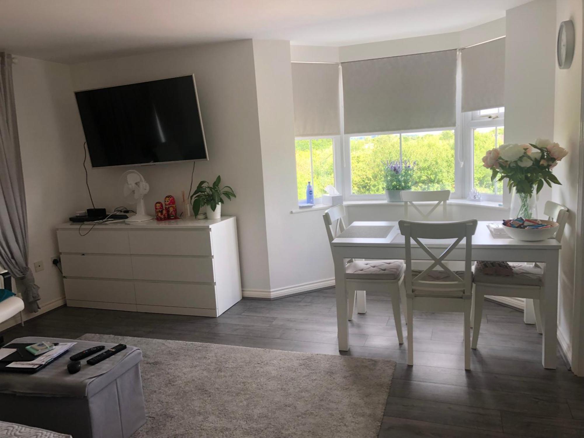Basildon, Private In A Flat * Basildon